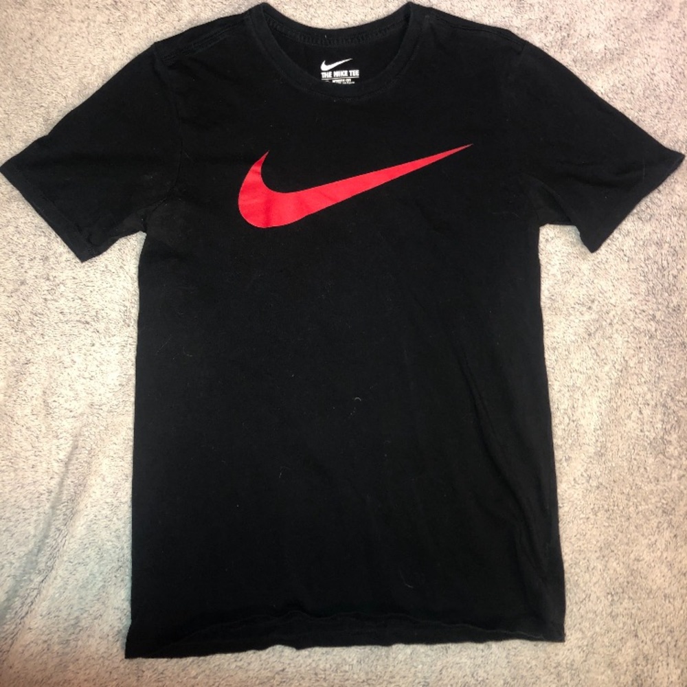 Nike T-shirt black with red stripe